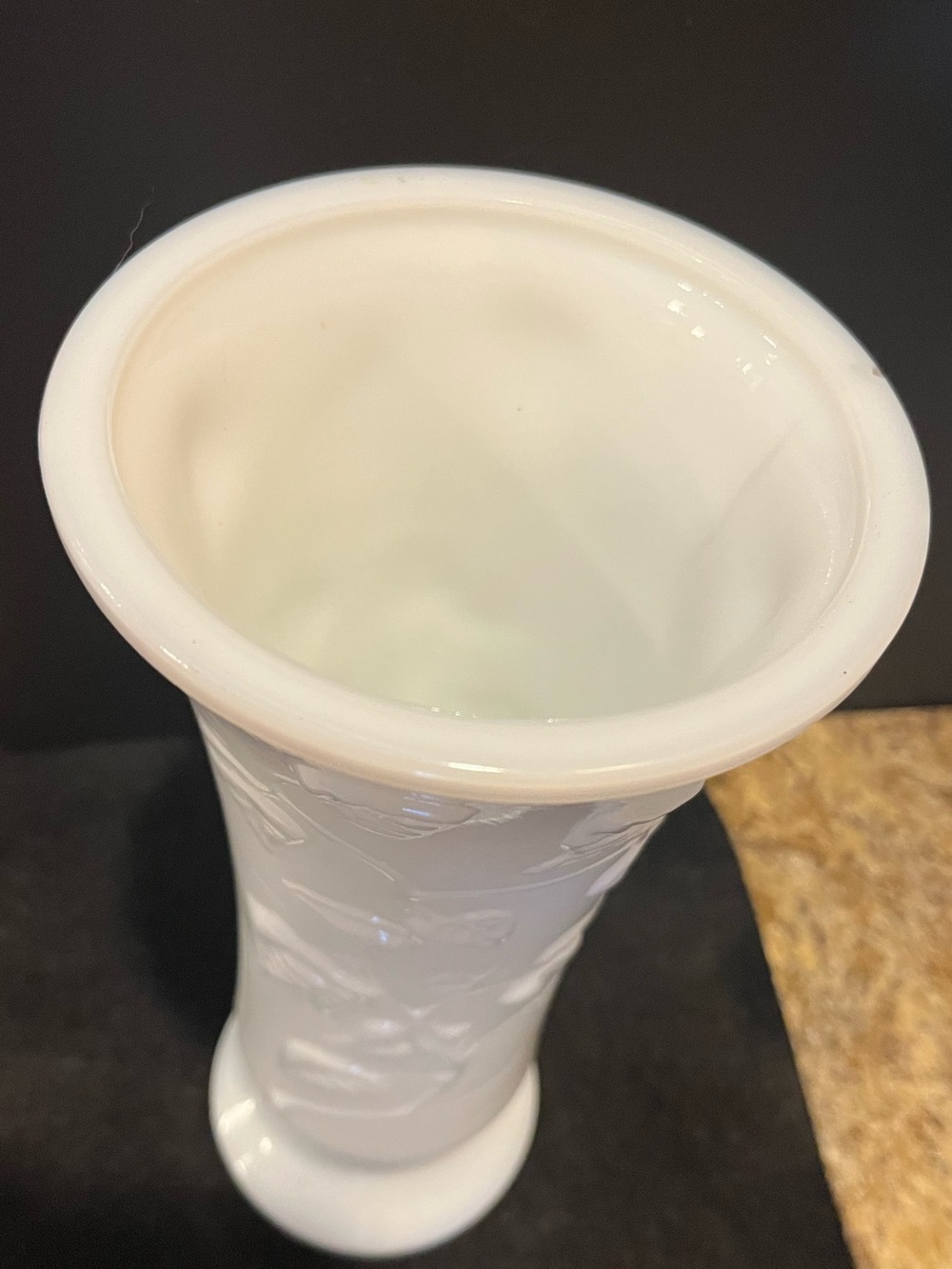 Classic White Embossed Milk Glass Vase Ivy Leaf Pattern - Picture 13 of 15